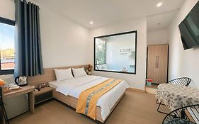 Sao Khue Riverside Hotel&Coffee